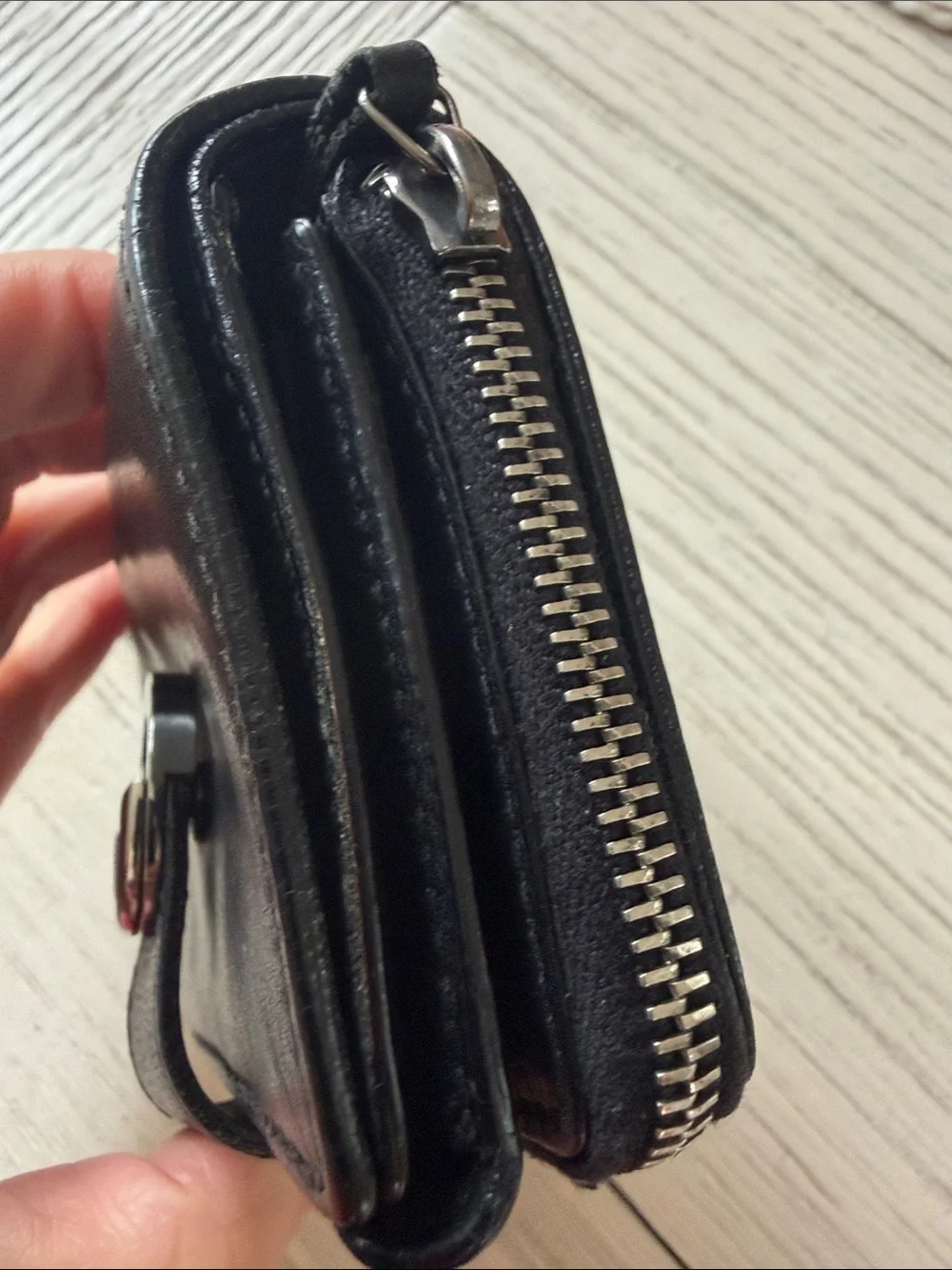Gucci Black Leather Wallet with Silver GG Logo